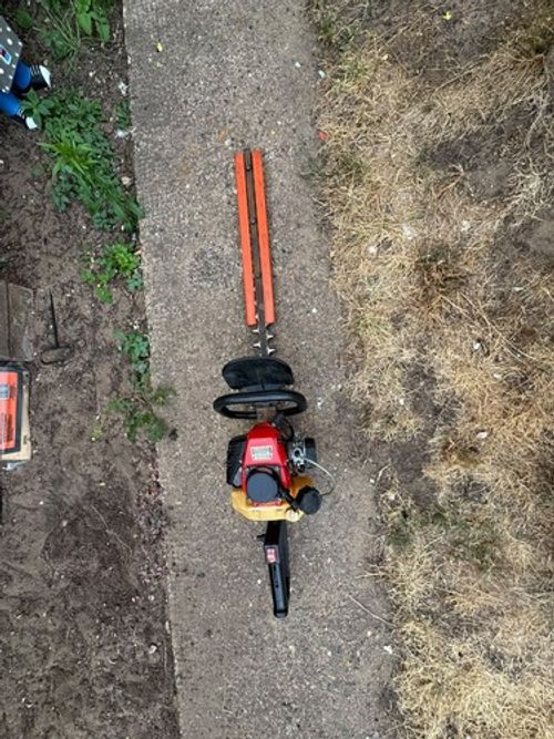 Kawasaki TG18 Petrol Hedge Trimmer / Hedge Cutter – Running & Working