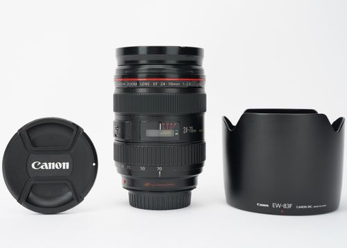 Canon EF 24-70mm f/2.8L USM Lens Wide-Angle to Portrait Length/Full-Frame Format — image 1