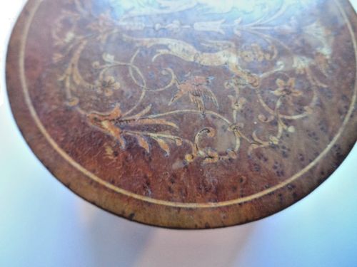 Antique Italian Burl Wood Box with fruit wood inlay Renaissance Style c1860s  — image 15