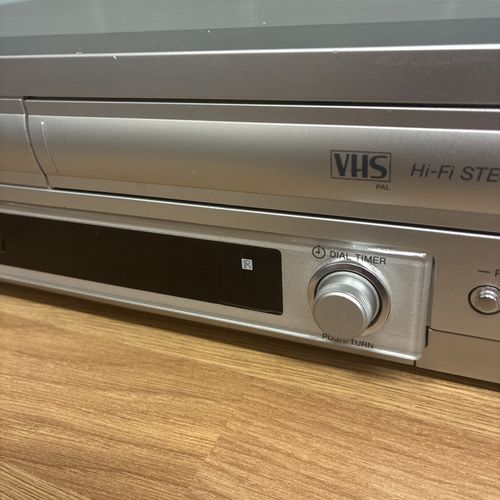 Sony SLV-D950 Dolby Digital DVD Player/Video Cassette Recorder No Remote TESTED — image 14