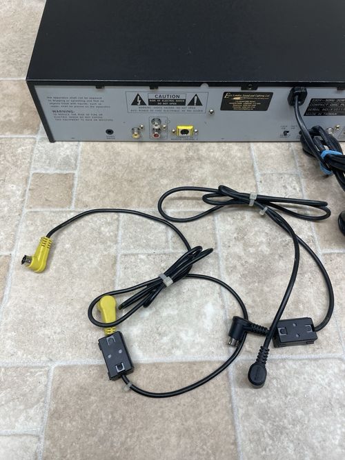 Skytec Tec 2700 DJ Controller and Dual CD Player- Read Description — image 23