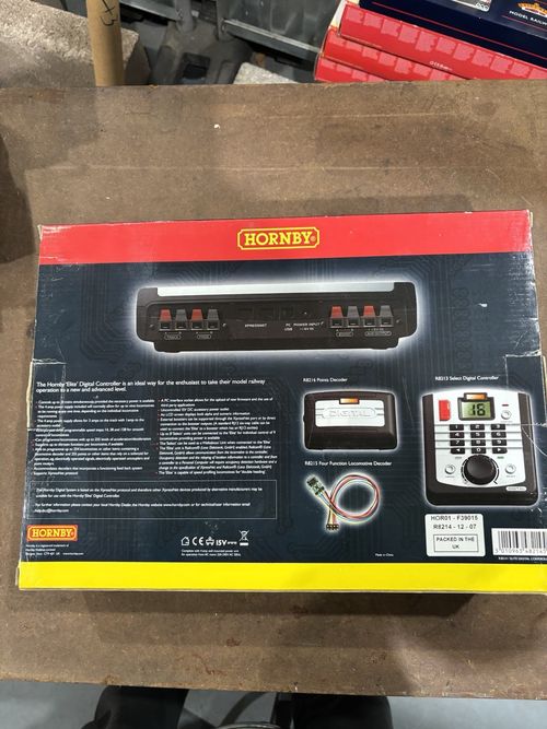 Hornby R8214 Elite DCC Digital Control Unit — image 2