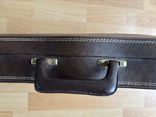 Good Vintage Violin Hard Case, Leather Effect Vinyl Covering, Gold Plush Lining — image 7