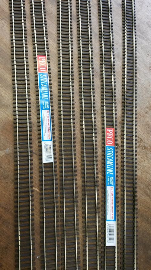 PECO SL-100 Flexible Streamline Code 100 Wooden sleeper Flexitrack — image 1