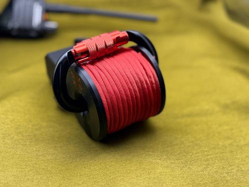 Rapid Line Deployment Reel Paracord Spool MOLLE Carabiner Camping Bushcraft UK — image 3