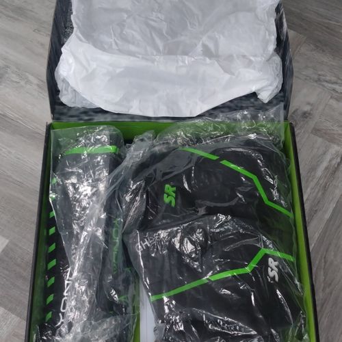 Yonda Ghost SR Swim Run Men’s  Wetsuit Size S Black/Green + Accessories — image 14