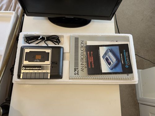 Vintage Commodore C16 Starter Pack In Original Box - Complete - Spares & Repairs — image 13