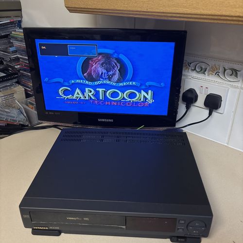 Hitachi M230E Video VCR VHS Player Recorder. Power Tested and working no remote  — image 1