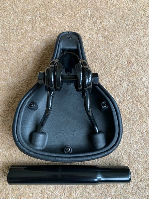 BMX seat small with seat post for younger riders — image 2