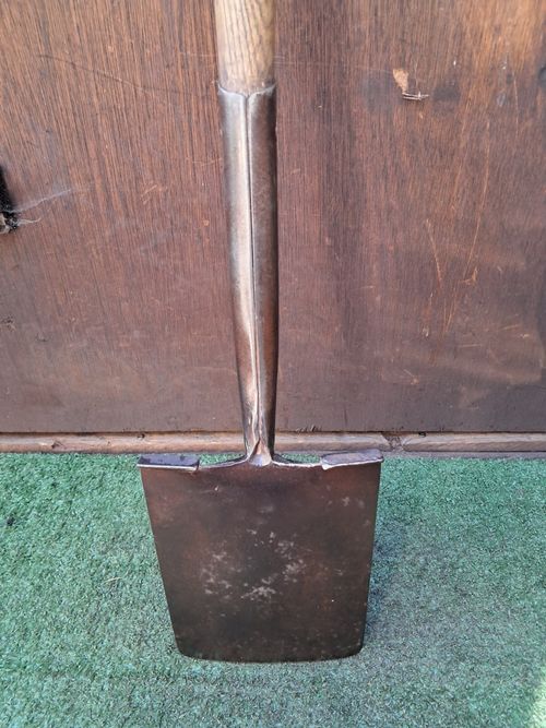 Vintage Elwell Garden Spade Garden Border Spade Tool Wooden Y Handle. (#403) — image 10