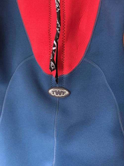 TWF XT3 Men's Shorty Wetsuit Rear Zip Blue Red Black Size MED medium M — image 9