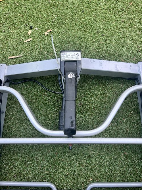 Thule Euroclassic G6 929 Three-Bike Carrier Rack with Fourth Bike Clasp Secure — image 7