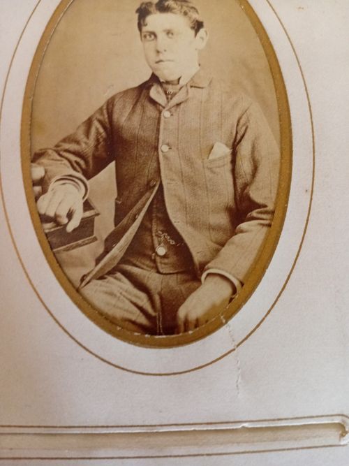 Antique Victorian Leather Photo Album 36 Cabinet Cards CdV D.R.P. ANGEM — image 21