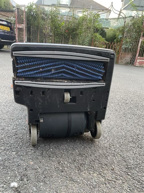 Nilfisk Advance SC100 Compact Upright Floor Scrubber Dryer 240V — image 6