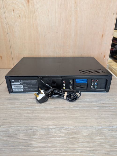 Samsung DVD-V6800 VCR DVD Player 6 Head Hi-Fi Stereo Composite Video Recorder — image 4