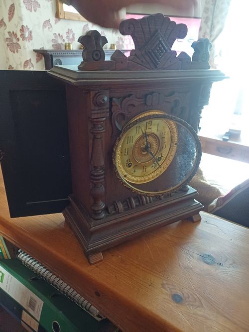 Ansonia Clock Co. Seneca 8-Day Strike Mechanical Wood Mantel Clock w Key Working — image 7