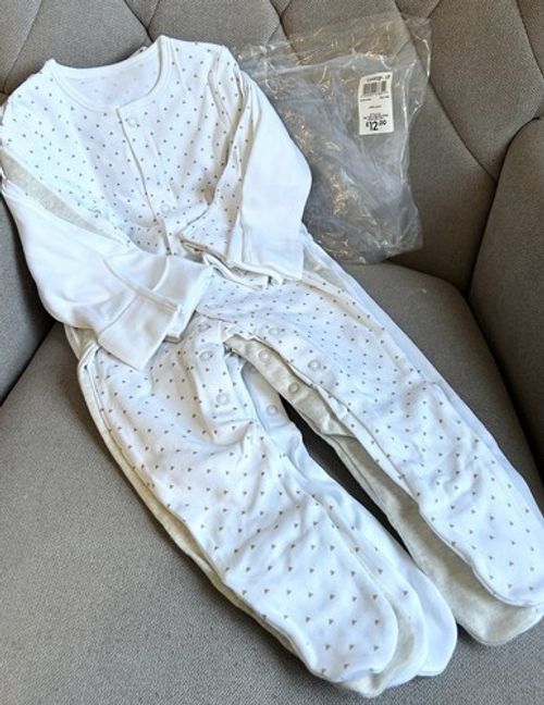 Baby Sleepsuits 5 Pack From George Unisex 6-9 Months New with Tags