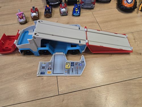 PAW Patrol Vehicle Bundle: Transporter Truck Playset with 12 Vehicles + Truck — image 4