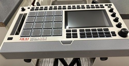 Akai MPC Live III (3) Retro Ed Music Production Sequencer/Sampler