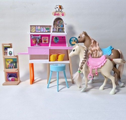 Barbie Pet Boutique & Grooming Station Playset with 2 Horses & Accessories VGC