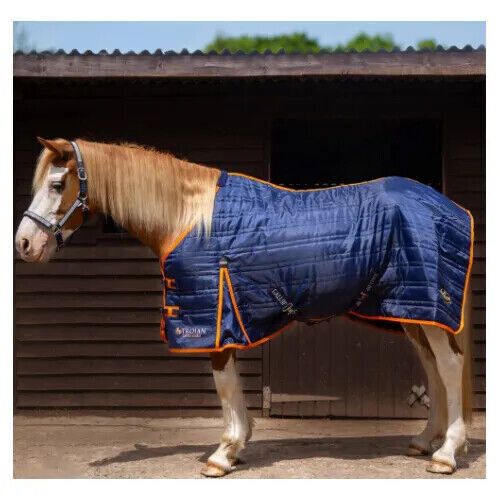 100G GALLOP STABLE RUG Gallop Trojan Standard Neck Light Medium Weight