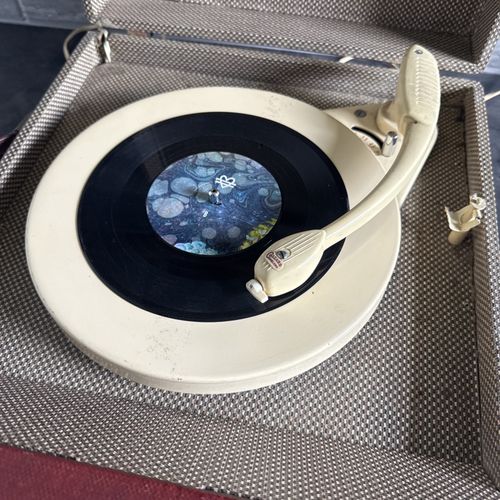 Vintage 1950s Pilot Music Master Vinyl Player Collaro Four Speed Changer — image 5