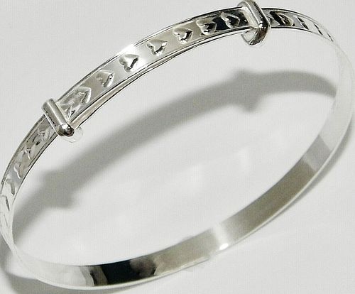 Sterling Silver Heart Expanding Baby Bangle -  NEW - Gift Boxed — image 3