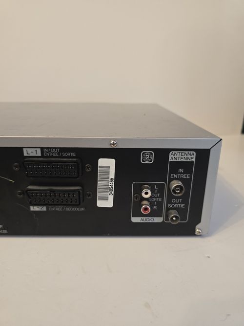 JVC HR-XVS20EK VHS S-VHS DVD Combi Player Recorder - DVD Tested Working — image 6