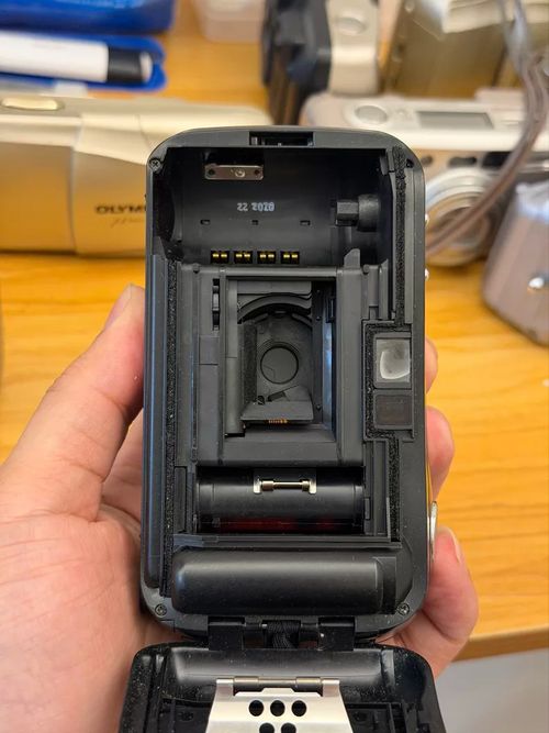 Olympus μ mju 35mm Point & Shoot Film Camera Black — image 4
