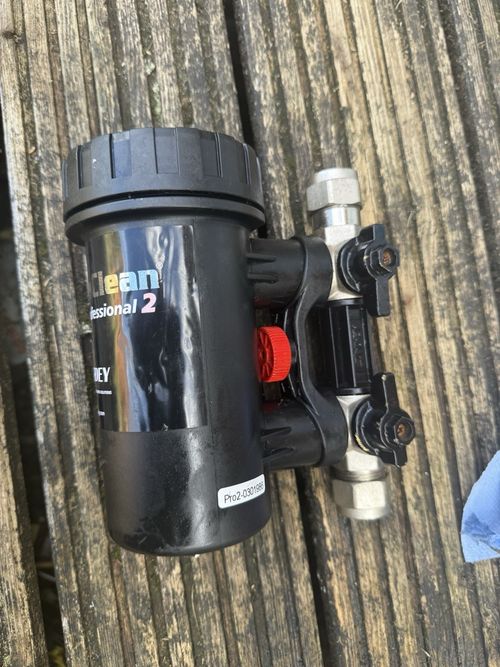 ADEY MagnaClean Professional 2 Magnetic Central Heating Filter Pro2-030198 — image 3