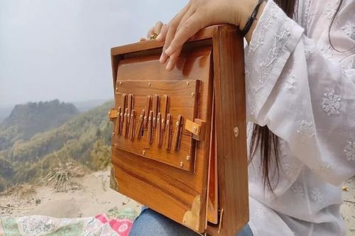15" Teak Wood Shruti Box with Pedal Shruti Box with Bag, 440Hz Tuned — image 4