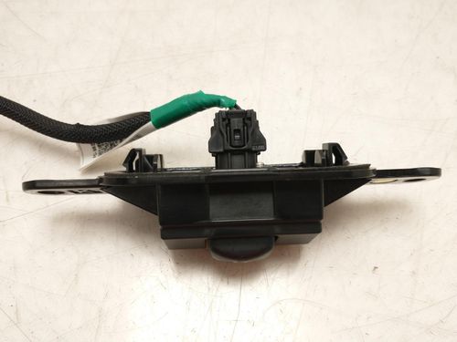 LEXUS ES REVERSE CAMERA 300H Saloon 867D033030 19-25 — image 2