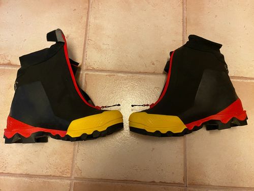 La Sportiva Aequilibrium Top GTX Walking Boots Men black/yellow Shoe size EU 47 — image 4
