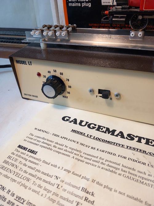Gaugemaster Superior Model LT locomotive tester and transformer controller OO N  — image 21