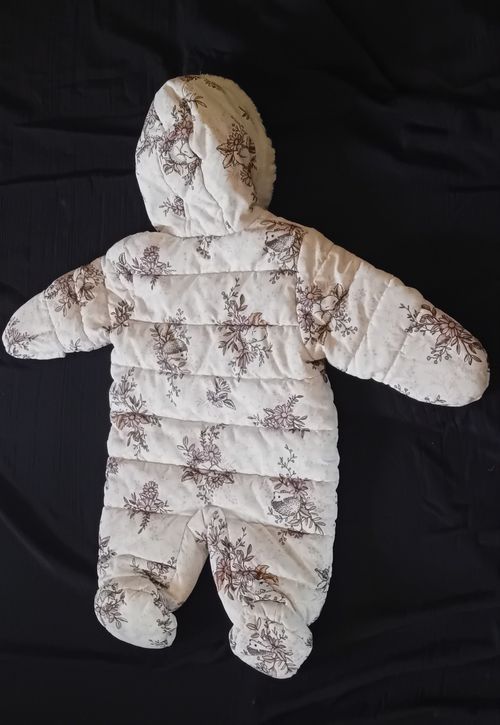 NUTMEG SNOWSUIT PRAM SUIT ALL IN ONE WOODLAND DESIGN SIZE 0 - 3 MONTHS — image 3
