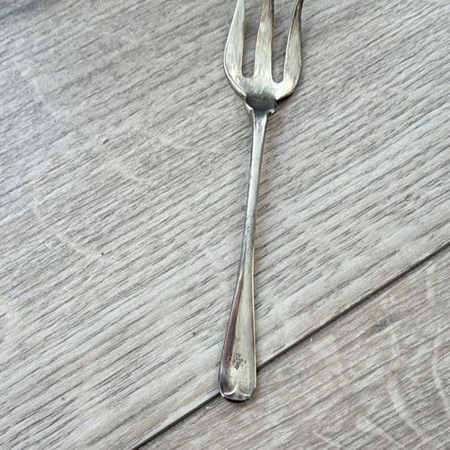 ANTIQUE SOLID STERLING SILVER MAPPIN & WEBB SERVING FORK HANOVERIAN PATTERN LOND — image 3