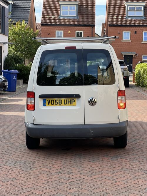 2009 Volkswagen Caddy — image 8