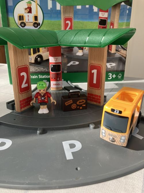 Brio World Bus and Train Station 33427, complete with original box — image 2