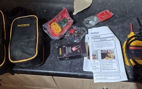 Martindale Electrical Testing Kit with Test Lead and Case — image 2