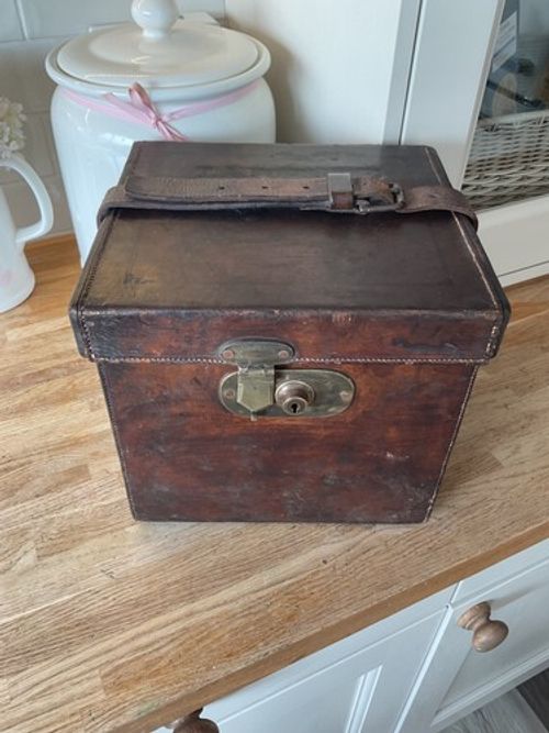 Antique Victorian Leather 3 compartment Cartridge Case by HUSSEY & Co  London
