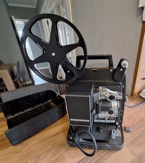 Bell And Howell Autoload Projector 8mm MODEL 256 In Black Case 