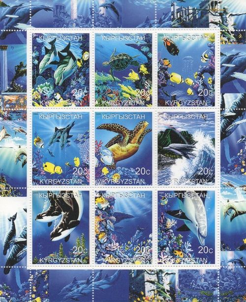 Fish dolphin turtles whales sea life 2000 MNH stamp sheetlet — image 1