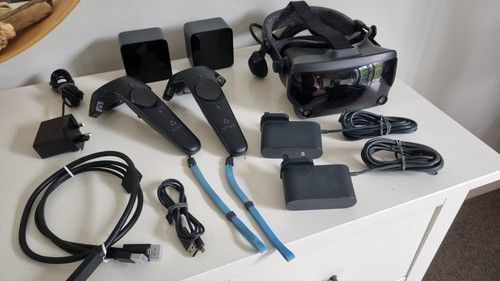 Valve Index VR kit + HTC base stations & controllers - everything you need