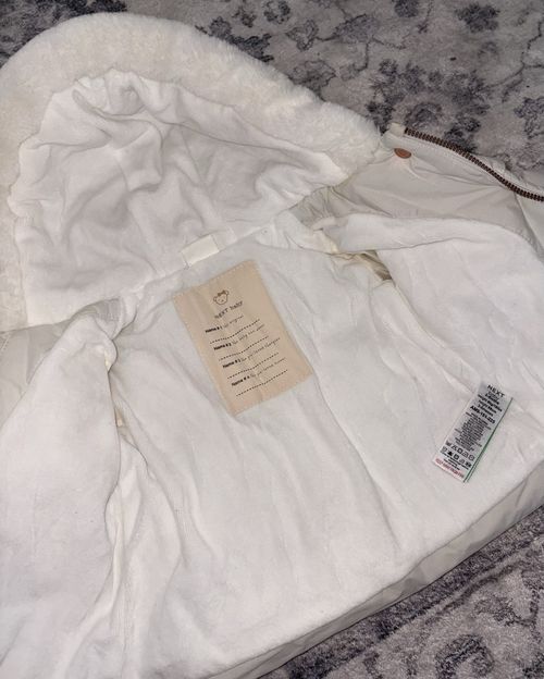 Next Baby Girls/3-6months/hooded/Puffer Coat/zip up/Worn Once/RRP  £23.00 — image 4
