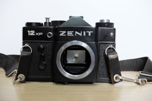 Zenit 12XP 35mm SLR Film Camera Body with M42 Mount Helios 44M-4 — image 8