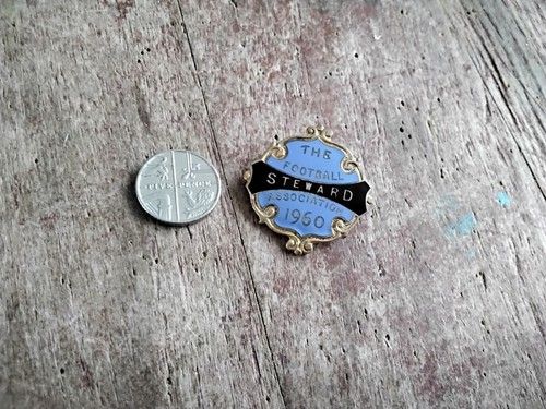 WOLVERHAMPTON WANDERERS v BLACKBURN ROVERS 1960  FA FINAL STEWARD VINTAGE  BADGE