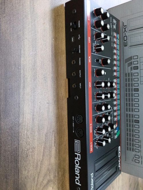 Roland Boutique JX-03 Desktop Synth Sound Module - boxed clean working tested  — image 5