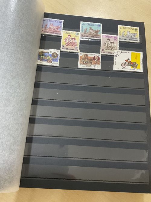 World stamps. Mostly airmails + birds.  Mint/used. Stock book @193 — image 6
