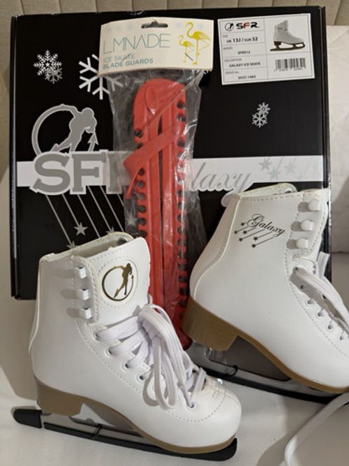 SFR Galaxy Youth Figure Ice Skates UK 13J EUR 32 White with Guards Bag
