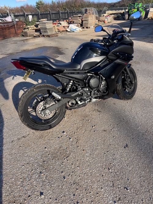 Yamaha XJ6 Diversion F 2010 — image 2